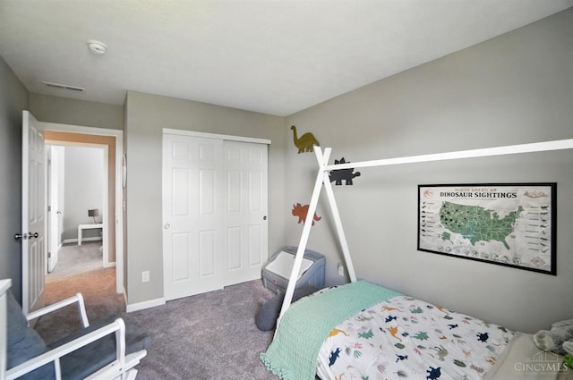 2821 Pine Leaf Ct, Hamilton, OH 45013 - bedroom featuring carpet and a closet