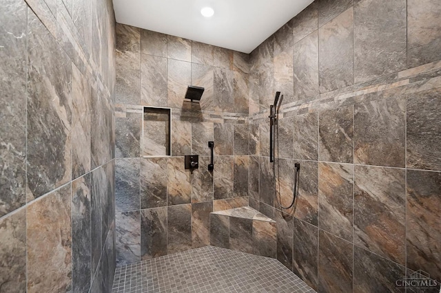 7574 Copper Creek Ln, Colerain Twp, OH 45247 - detailed view of tiled shower