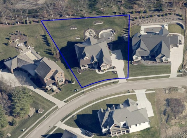 7574 Copper Creek Ln, Colerain Twp, OH 45247 - aerial view of property and surrounding area featuring property parcel outlined