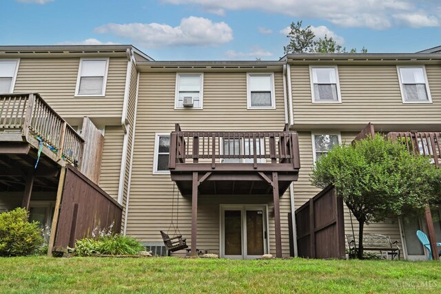 3016 Stratford Ct Unit 115, Cincinnati, OH 45140 - back of property featuring a yard