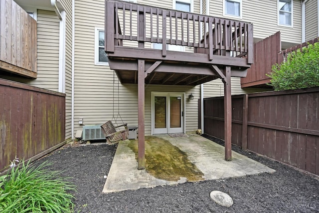 3016 Stratford Ct Unit 115, Cincinnati, OH 45140 - fenced backyard featuring a wooden deck