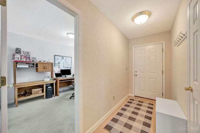 3435 Kleeman Lake Ct, Cincinnati, OH 45211 - corridor with a desk and baseboards