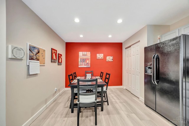 3435 Kleeman Lake Ct, Cincinnati, OH 45211 - dining area with light wood finished floors and recessed lighting