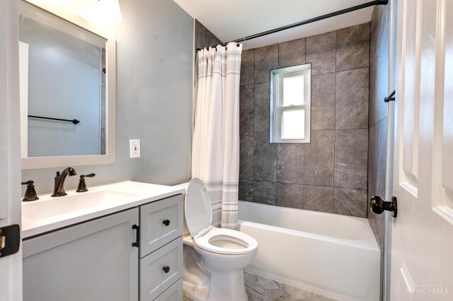 906 Shayler Rd, Union Twp, OH 45245 - bathroom featuring vanity and shower / bath combo