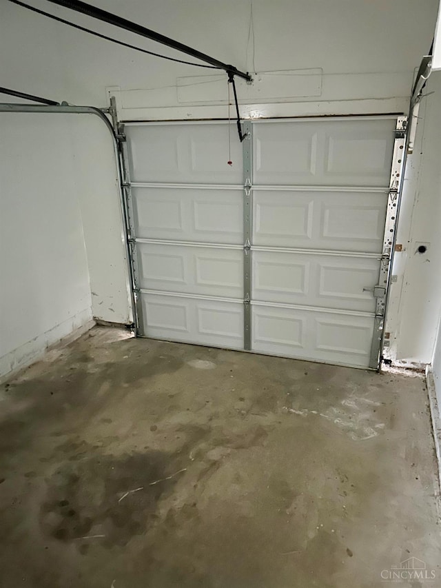 2247 Tucker Rd, Blanchester, OH 45107 - view of garage