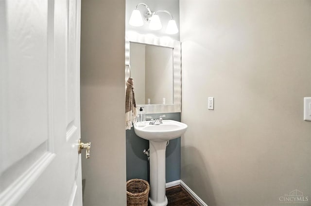4048 Frye Park Cir, Mason, OH 45040 - bathroom with baseboards and wood finished floors