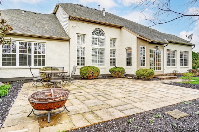 4048 Frye Park Cir, Mason, OH 45040 - rear view of property with a patio, a shingled roof, and outdoor dining area