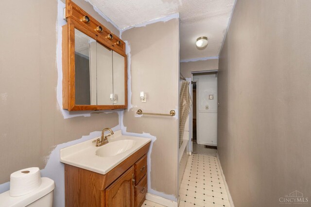5653 Prosser Ave, Elmwood Place, OH 45216 - bathroom featuring vanity and tile patterned floors