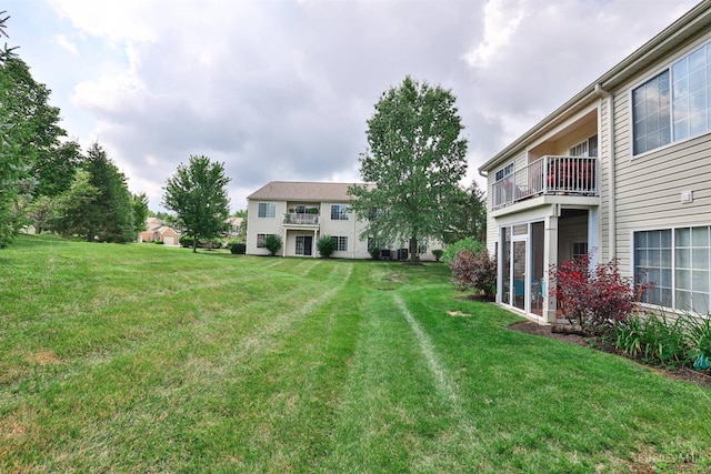 4282 Hickory Park Ln, Batavia Twp, OH 45103 - view of green lawn featuring a balcony