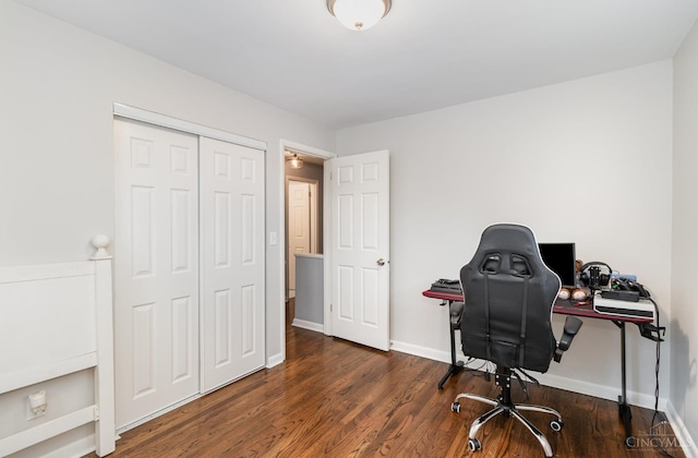 3340 Algus Ln, Green Twp, OH 45248 - office space with wood finished floors and baseboards