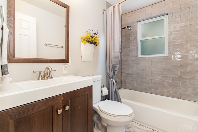 3340 Algus Ln, Green Twp, OH 45248 - bathroom with vanity and shower / bath combo