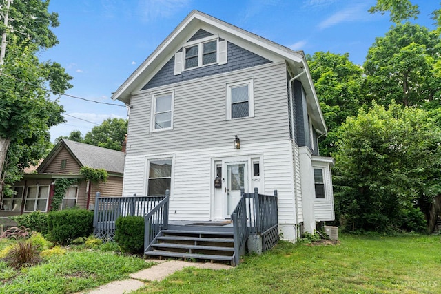 5824 Saranac Ave, Cincinnati, OH 45224 - view of front of home featuring a front yard