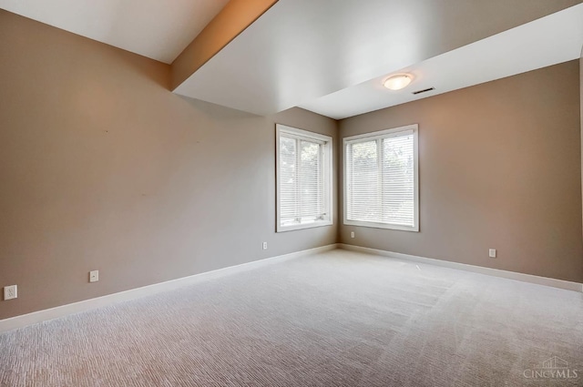 4994 Maxwell Dr, Mason, OH 45040 - spare room with baseboards and light carpet