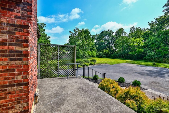 5868 Greenlawn Rd, Fairfield Twp, OH 45011 - view of patio
