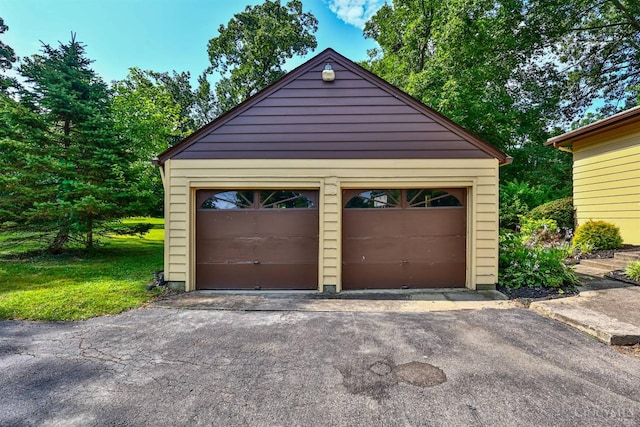 5868 Greenlawn Rd, Fairfield Twp, OH 45011 - view of detached garage