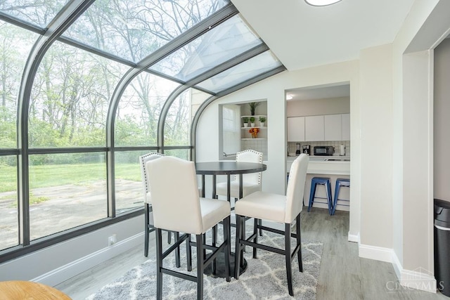1744 Northampton Dr, Cincinnati, OH 45237 - view of sunroom / solarium