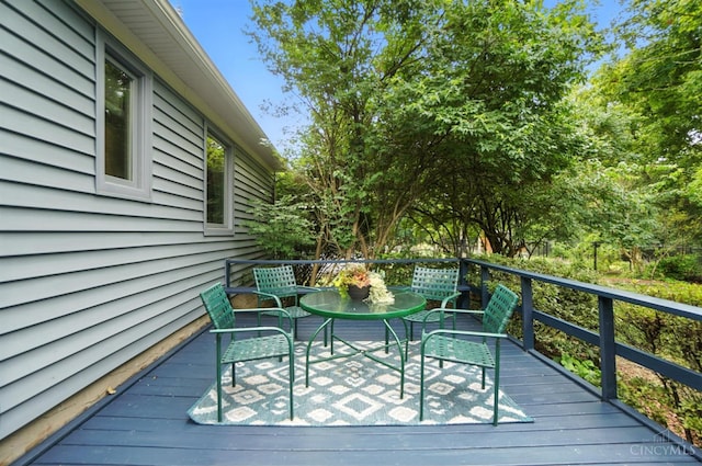 1092 Fox Run Rd, Miami Twp, OH 45150 - view of wooden deck