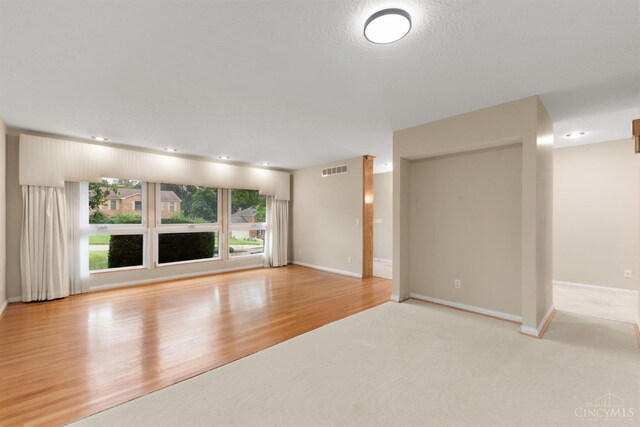 7124 Willowood Dr, West Chester, OH 45241 - photo 5
