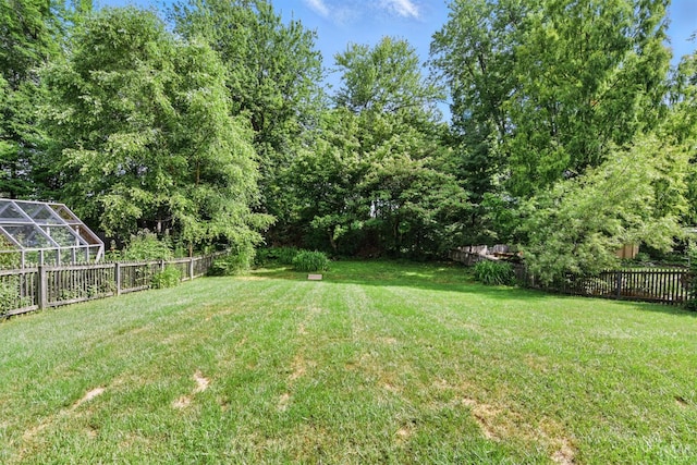 8538 Sunmont Dr, Anderson Twp, OH 45255 - fenced backyard featuring an exterior structure and an outdoor structure