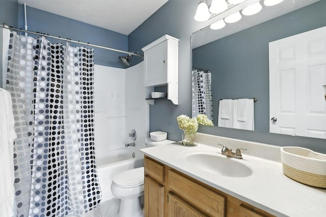 2317 Garrison Dr, Springfield Twp, OH 45231 - full bath with vanity and shower / bath combo