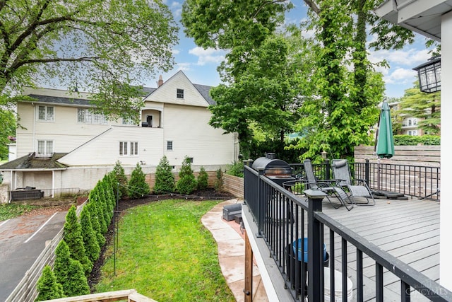 1117 Cypress St, Cincinnati, OH 45206 - view of green lawn featuring a wooden deck