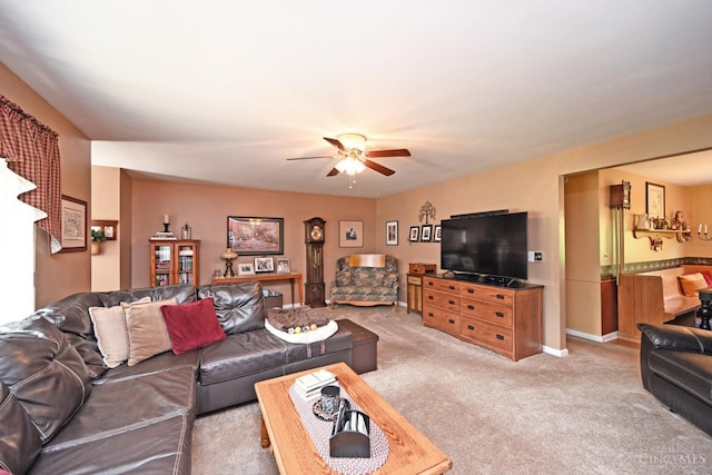 7423 View Place Dr, Springfield Twp, OH 45224 - carpeted living area featuring a ceiling fan