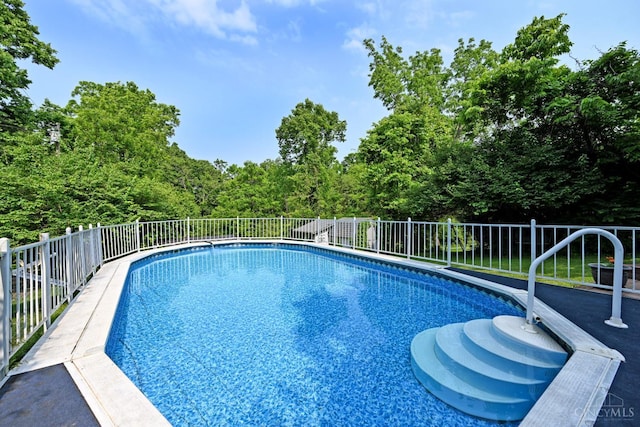 7423 View Place Dr, Springfield Twp, OH 45224 - view of swimming pool