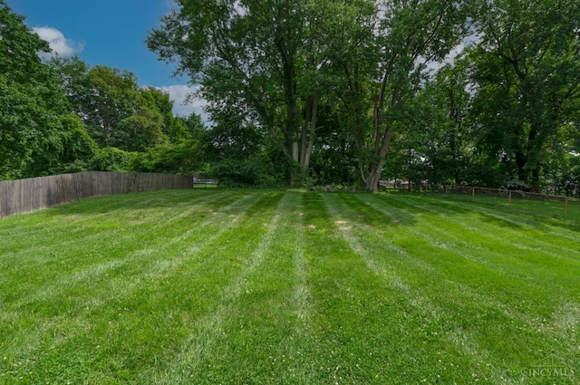601 Comet Dr, Union Twp, OH 45244 - view of yard