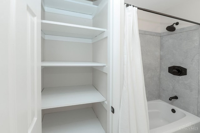 601 Comet Dr, Union Twp, OH 45244 - bathroom with shower / tub combo