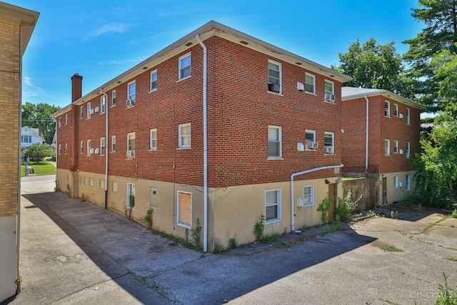 4404 W 8th St, Cincinnati, OH 45238 - view of building exterior