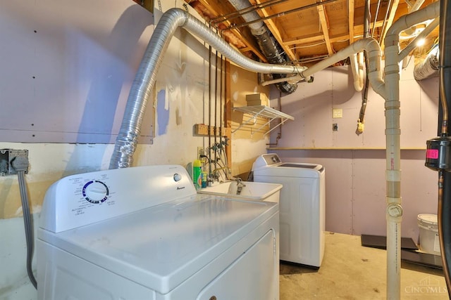 115 Treeline Ct, Harrison, OH 45030 - washroom with washing machine and clothes dryer