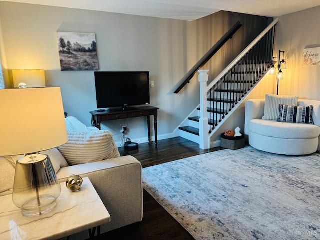 4 Creekwood Sq, Glendale, OH 45246 - living room featuring wood finished floors and stairs