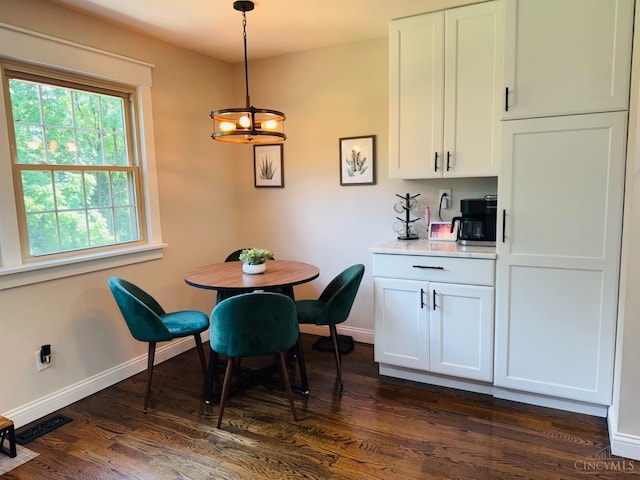 4 Creekwood Sq, Glendale, OH 45246 - dining space with dark wood-type flooring and baseboards