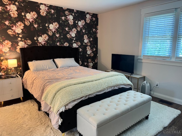 4 Creekwood Sq, Glendale, OH 45246 - bedroom with wallpapered walls and wood finished floors