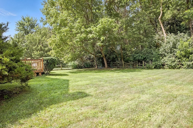 4653 Cardinal Dr, Union Twp, OH 45244 - view of yard featuring a deck
