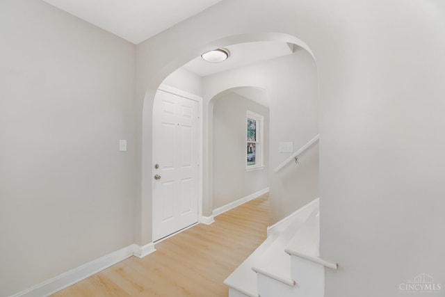 1427 Beaverton Ave, Cincinnati, OH 45237 - foyer entrance featuring arched walkways and light wood-type flooring