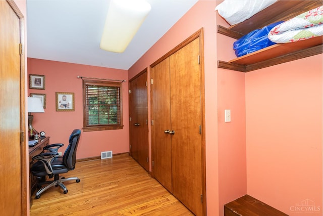 1107 Covedale Ave, Cincinnati, OH 45238 - home office featuring light wood-style floors