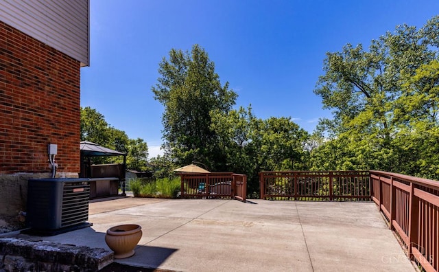 5817 Countryview Ter, Delhi Twp, OH 45233 - view of patio / terrace with a gazebo