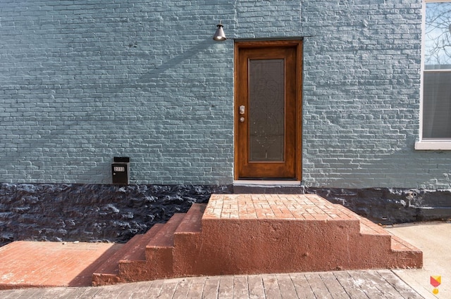 2711 Price Ave, Cincinnati, OH 45204 - doorway to property featuring brick siding