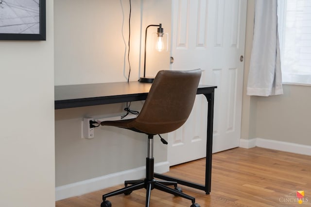 2711 Price Ave, Cincinnati, OH 45204 - office space featuring baseboards and wood finished floors