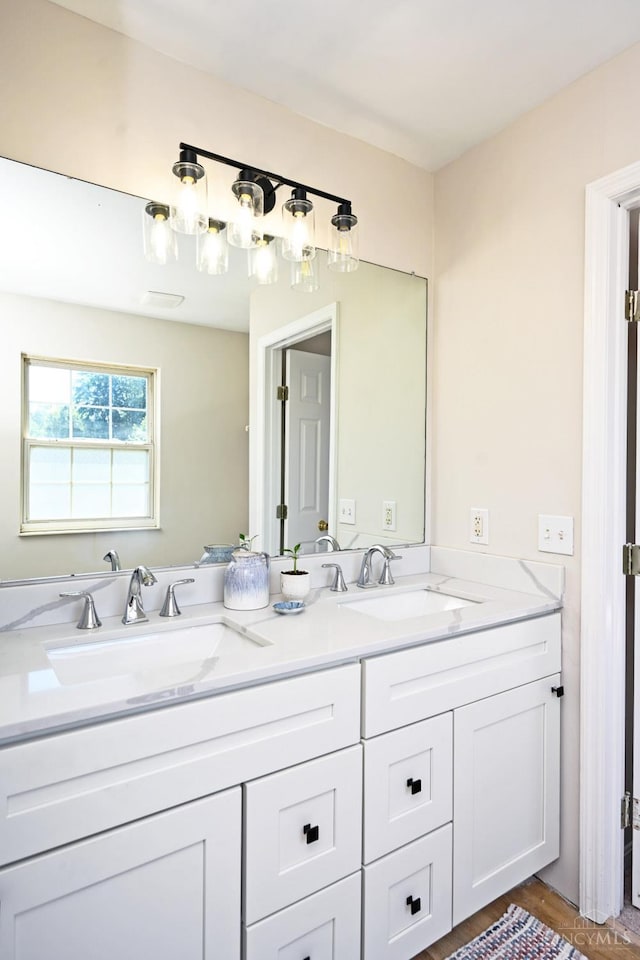 1055 Valley Wood Dr, Union Twp, OH 45103 - full bath with double vanity