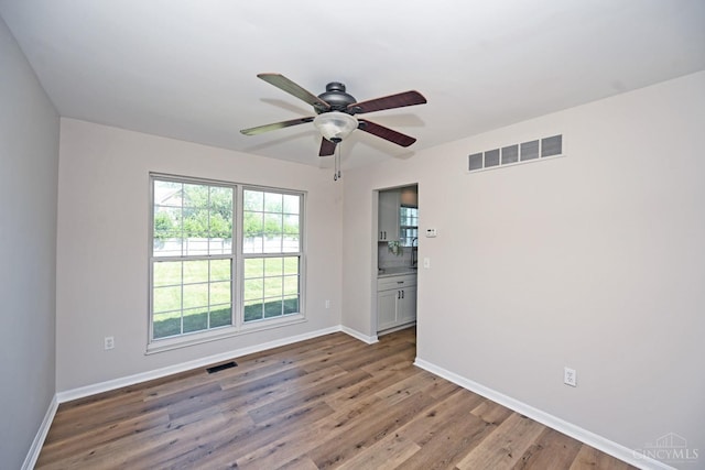 1055 Valley Wood Dr, Union Twp, OH 45103 - unfurnished room featuring a ceiling fan and wood finished floors