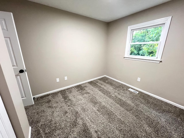 176 Lakeview Dr, Monroe, OH 45044 - empty room featuring baseboards and carpet floors