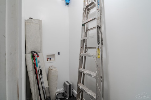 2153 Sinton Ave, Cincinnati, OH 45206 - laundry area with washer hookup