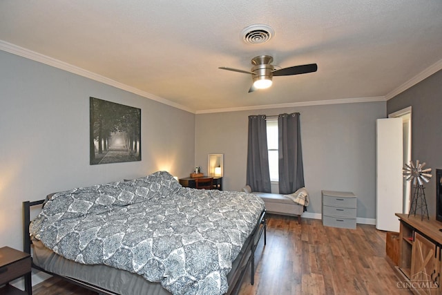 1008 Garden Ave, Middletown, OH 45044 - bedroom with crown molding, wood finished floors, and ceiling fan
