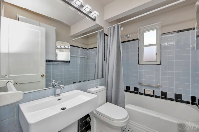 7866 Stillwell Rd, Cincinnati, OH 45237 - full bathroom with tile walls and shower / bathtub combination with curtain