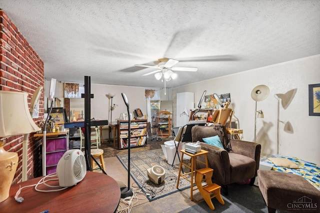 600 Kathryn Dr, Wilmington, OH 45177 - living room with a ceiling fan and a textured ceiling