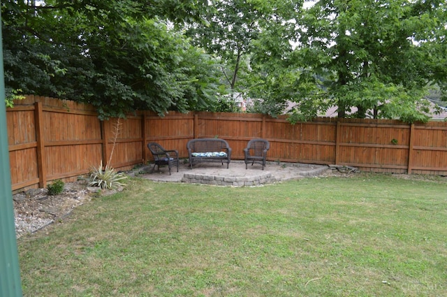 11528 Kenn Rd, Forest Park, OH 45240 - fenced backyard with a patio