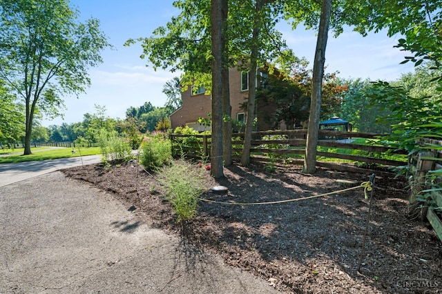 6911 Cozaddale Rd, Goshen, OH 45122 - view of yard