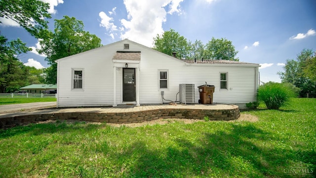 2662 Spring St, Bethel, OH 45106 - back of property